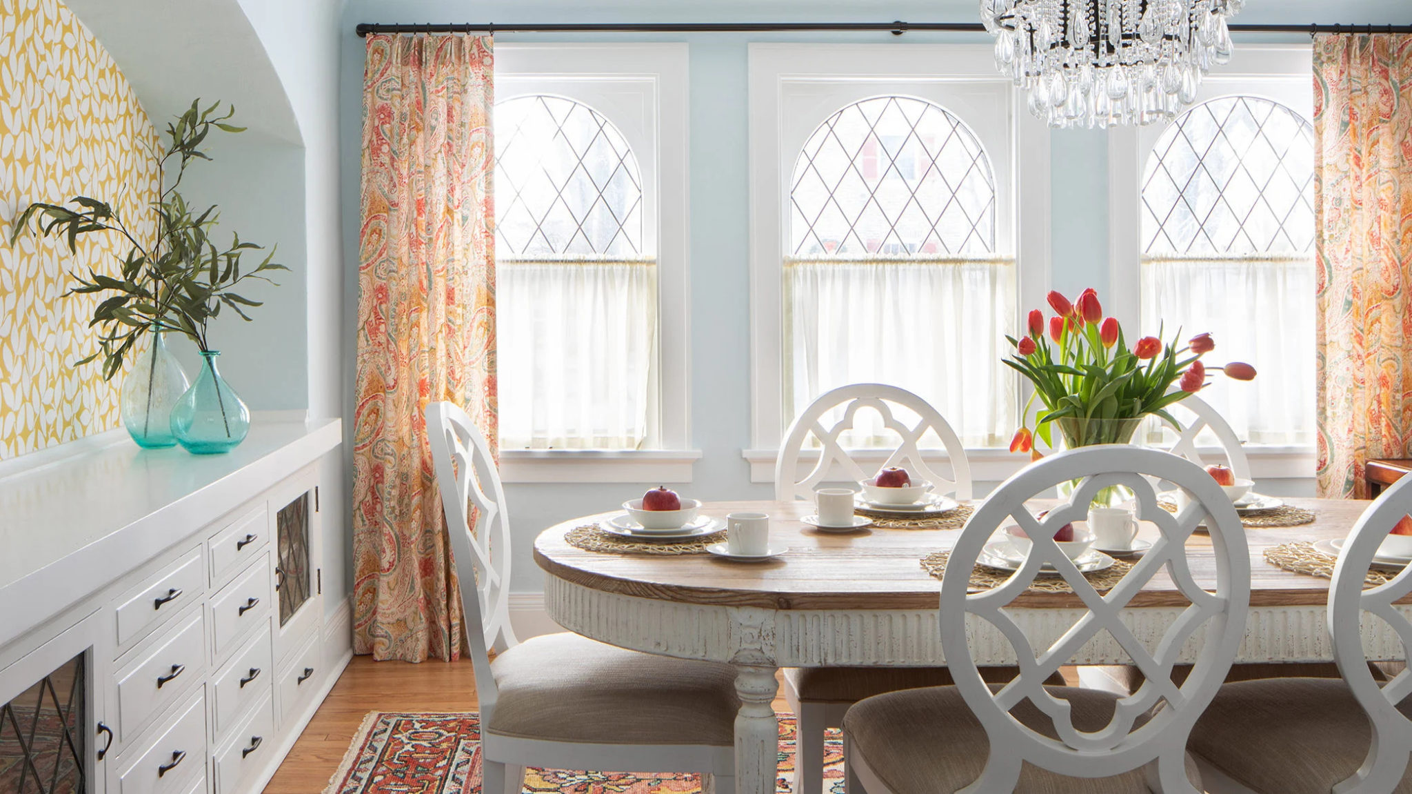 Gather ‘Round the Table and Plan a Dining Room Makeover
